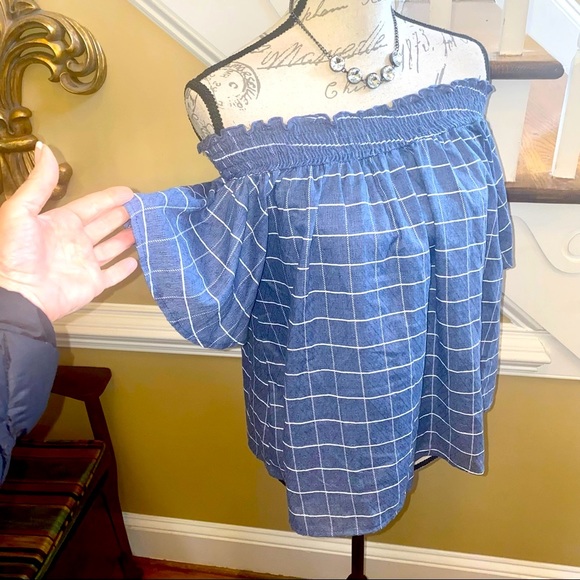Love In gingham check off the shoulder flutter sleeve blouse - Picture 3 of 9